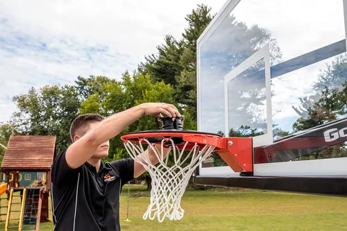 Miniatura 16 de Goalrilla El bloqueador de llantas de baloncesto protege tu aro con un sistema de bloqueo, color negro