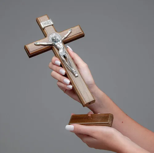 Miniatura 7 de Intercession Crucifijo de cruz de madera para pared y mesa (plata antigua, 10 pulgadas)