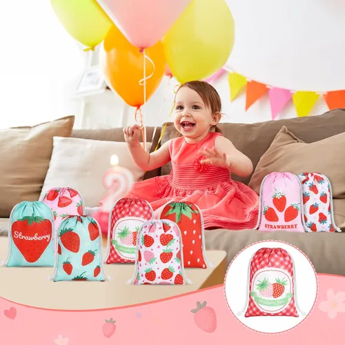 Miniatura 6 de Kajaia 24 bolsas de regalo con cordón de fresa a granel de 7.1 x 5.1 pulgadas, pequeñas bolsas de poliéster para dulces, bolsas de regalo de fresa