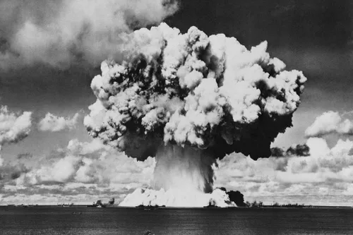 Póster de pared de 24 x 16 pulgadas, prueba de día de panadero, explosión de bomba nuclear, B&W, foto