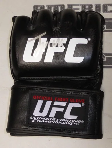 James Vick Firmado UFC Glove PSA/DNA COA Autograph 197 Fight Night 65 57 49 26 - Guantes UFC autografiados