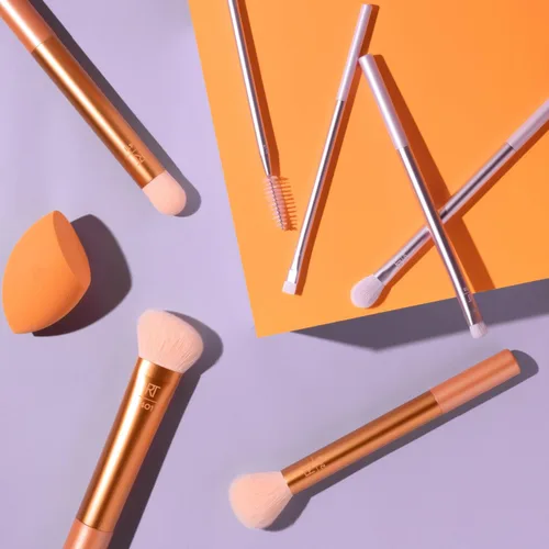 Miniatura 11 de Real Techniques - Juego de 8 piezas de brochas y esponjas Level Up, brochas de maquillaje para sombra de ojos, base, colorete y bronceador, esponja