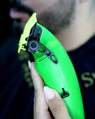 Miniatura 6 de Supreme Trimmer Vader Clipper con Cuchilla Cónica DLC STC5098 210 Min Tiempo de Funcionamiento 7500 RPM Cortadora de Cabello Motor Profesional