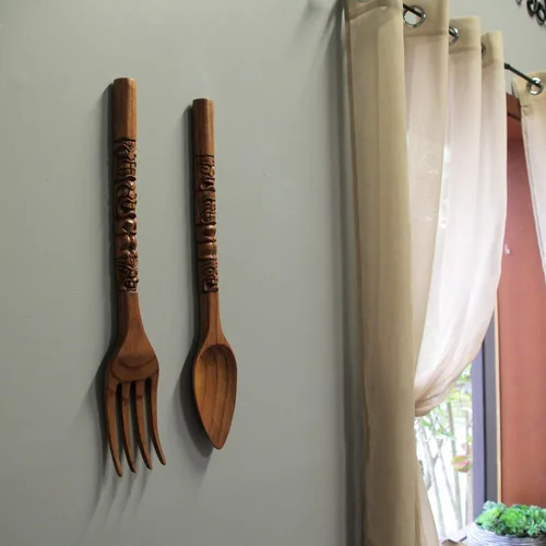 Miniatura 4 de Zeckos Arte de decoración de pared con cuchara y tenedor de madera tallada con diseño Tiki – Juego de decoración de utensilios de madera – 16