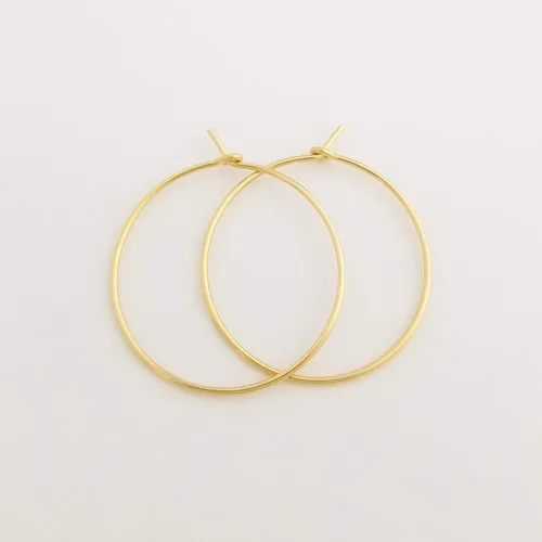 Miniatura 13 de Aretes de aro finos medianos de oro de 14 quilates para mujer, ligeros, minimalistas, para uso diario, de 1.5 pulgadas