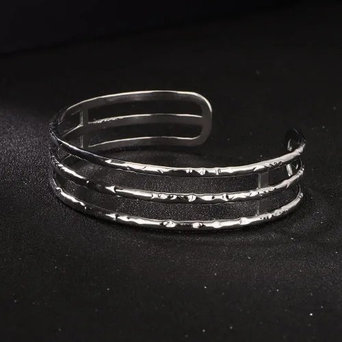 Miniatura 4 de Kercisbeauty Pulsera de acero inoxidable martillada vintage para mujer, pulsera con textura ajustable, joyería apilable