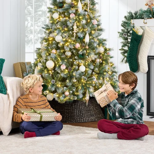 Miniatura 6 de Best Choice Products Árbol de Navidad artificial de pino escocés preiluminado de 4.5 pies, decoración festiva premium predecorada con 396 puntas