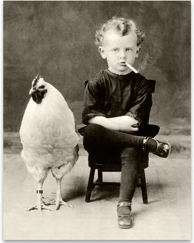 Bizarre Boy with Giant Chicken Oddities and Curiosties - Póster de decoración para el hogar, 11 x 14 pulgadas, sin marco, arte de pared vintage