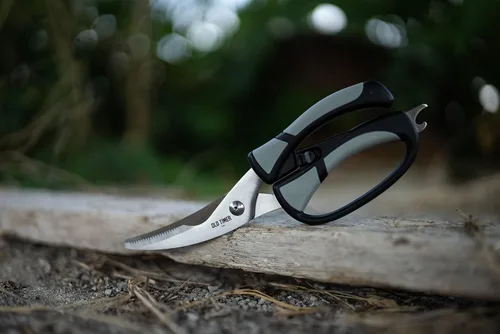 Miniatura 4 de Old Timer Tijeras de juego Trail Boss con construcción resistente, funda moldeada personalizada, apertura asistida por resorte, muesca de rotura