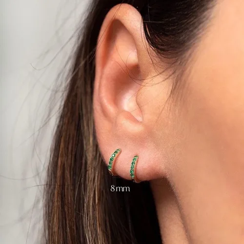 Miniatura 2 de Aretes de aro pequeños de plata de ley con circonita cúbica, sin níquel, sin plomo, fabricados en Estados Unidos
