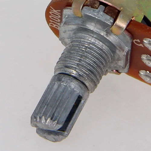 Miniatura 5 de Heyiarbeit Potenciómetro de película de carbono WH148 de 100 K Ohm, potenciómetro giratorio de una sola vuelta con pomos negros, 3 pines, 0.591 in