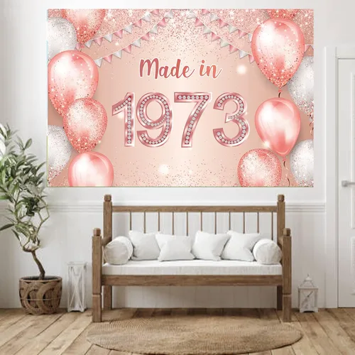 Miniatura 4 de Cartel de feliz cumpleaños número 50 en oro rosa hecho en 1973 con texto en inglés "Cheers to 50 years old", confeti, telón de fondo, decoración