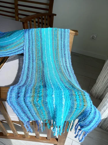 Miniatura 8 de Bufanda hecha a mano de alpaca del bebé para las mujeres. accesorio exclusivo y de moda