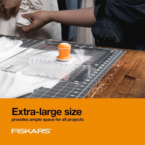 Miniatura 2 de Fiskars Alfombrilla de corte autorreparable para acolchados, artes y manualidades, cuadrícula de 24 x 36 pulgadas, tapete de coser, tabla de cortar