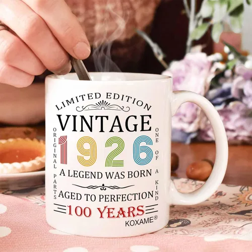 Miniatura 5 de Regalos de cumpleaños número 100 para hombres, taza de café vintage de 1926 de 11 onzas para mujeres, regalo de broma para hombre de 100 años