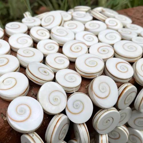 Miniatura 14 de ABCGEMS Shiva Eye Shell Beads Indonesia Auténtica Región Indo-Pacífico (patrón geométrico de matriz de doble cara) de origen ético – Producción