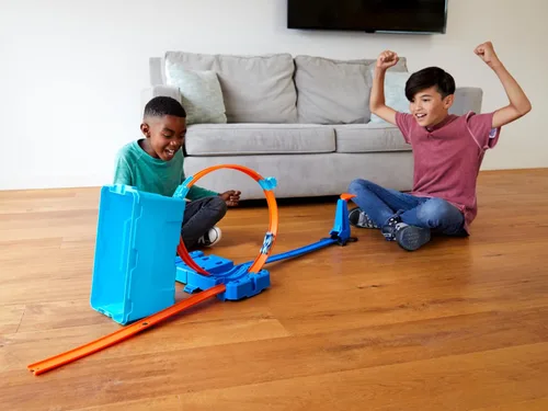 Miniatura 2 de Hot Wheels Track Builder Playset Multi Loop Box, 10 pies de pista y 1 auto de juguete a escala 1:64, cuenta con caja de almacenamiento