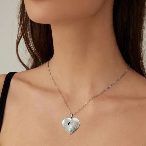 Miniatura 5 de Collar con medallón de corazón para mujer que sostiene fotos con letra inicial de la A a la Z, collares de mariposa para fotos