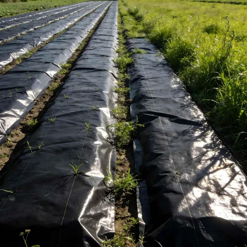 Miniatura 8 de Tela de barrera contra malezas de 4 x 50 pies, tela de paisaje resistente de 3.2 onzas con 20 grapas en forma de U y tijeras de jardín, cubierta