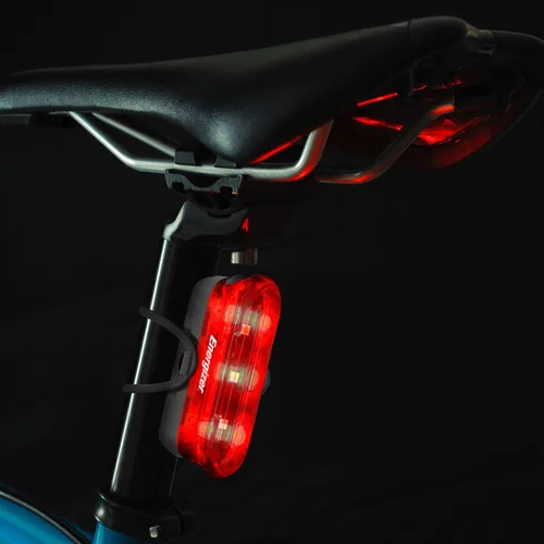 Miniatura 7 de Energizer Luz recargable X400 para bicicleta, IPX4 resistente al agua, diseño compacto y ligero, luz de clip frontal y luz LED trasera