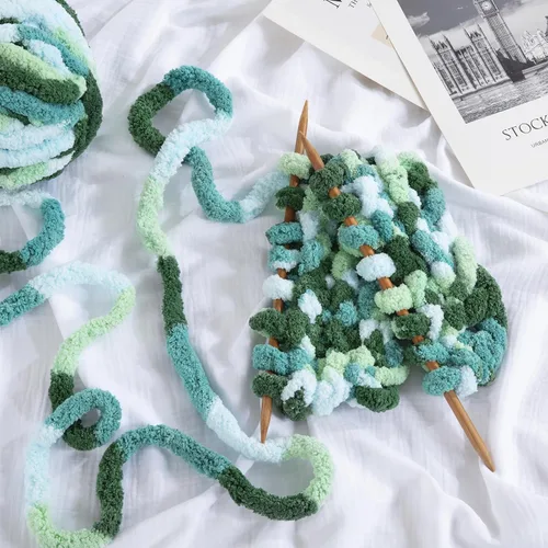 Miniatura 7 de HOMBYS Paquete de 8 hilos gruesos gigantes para tejer a ganchillo/tejer a mano, súper voluminosos, grandes, suaves, esponjosos, tie dye de felpa