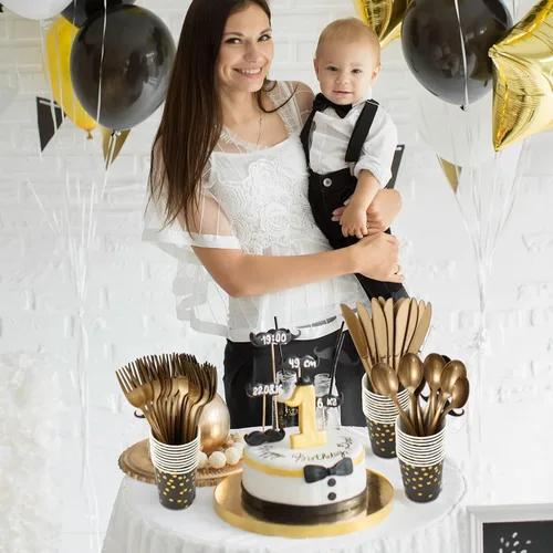 Miniatura 7 de Sieral 560 piezas de suministros de fiesta negros y dorados para 80 invitados, kits de vajilla de punto dorado, platos de papel negro, tazas