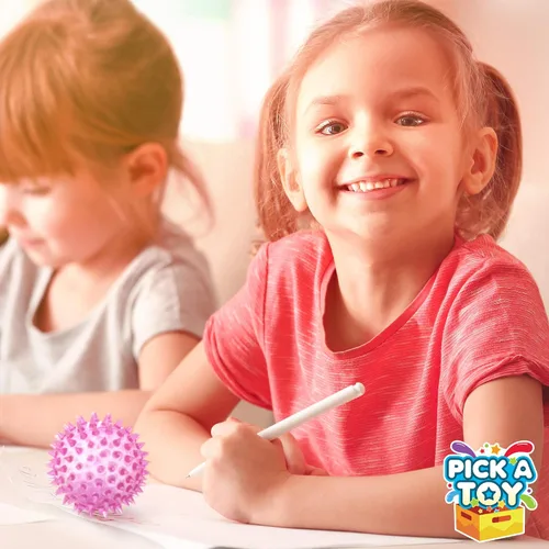 Miniatura 4 de Juguetes sensoriales para aliviar el estrés Fidget Spiky Ball 5 piezas – Juego de bolas de juguete antiestrés ecológicas para hombres, mujeres