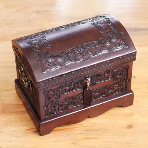 Miniatura 16 de NOVICA Caja de joyería de madera y cuero labrado Mohena con temática colonial, legado colonial