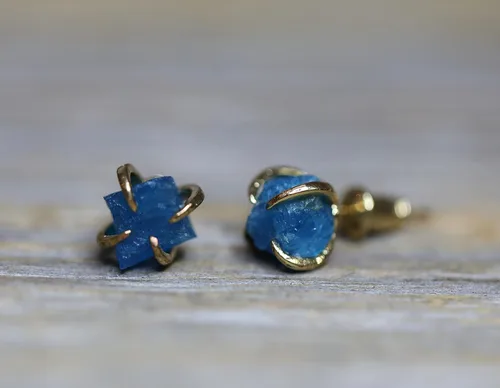 Miniatura 25 de Pendientes de tuerca de piedra preciosa cruda, idea de regalo para el día de la madre, graduación, moda de verano