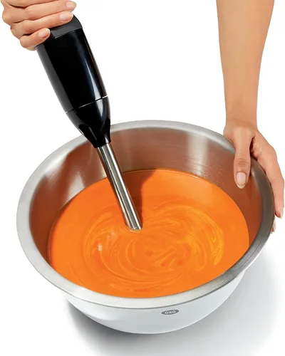 Miniatura 7 de OXO Good Grips, juego de 3 tazones para mezclar de acero inoxidable Blanco
