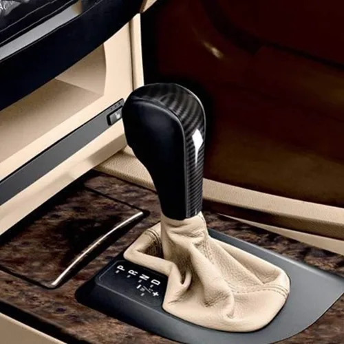 Miniatura 5 de YIWANG Cubierta de cabeza de cambio de marcha central de automóvil estilo fibra de carbono para BMW E39 E60 E61 E83 E53 E46 Accesorios de coche