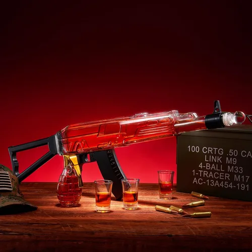 Miniatura 6 de Juego de regalo de decantador de whisky de pistola, 25 onzas con tres vasos de chupito de 3 onzas + botella de granada, ideas únicas de cumpleaños