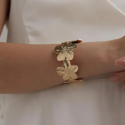 Miniatura 3 de Brazalete hueco de flor vintage dorada para mujer, pulsera abierta ajustable