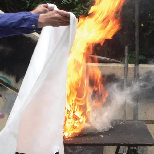 Miniatura 6 de TONYKO Mantas de emergencia contra incendios, protección ignífuga y aislamiento térmico diseñadas para cocina, chimenea, parrilla, automóvil, Blanco