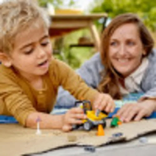 Miniatura 3 de LEGO City Roadwork Truck 60284 Kit de construcción de juguete; juego de construcción de obras viales geniales para niños, nuevo 2021 (58 piezas)