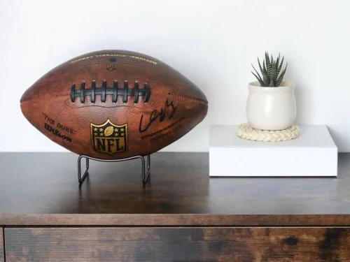 Miniatura 5 de HillSpring Soporte de exhibición de fútbol de metal, soporte base para baloncesto, bolos, fútbol, voleibol, rugby y otras pelotas con autógrafo