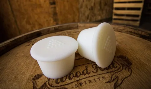 Miniatura 4 de Midwest Barrel Company - Tapón de silicona sólida para barril de vino o whisky (se adapta a un agujero de 2 pulgadas) para barriles de vino o whisky