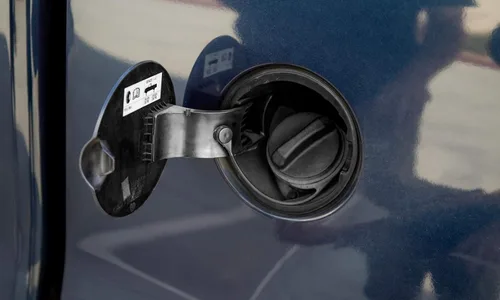 Miniatura 4 de OxGord Fuel Filler Cuello Cuello Puerta para Ford F150 04-08 - Reemplaza OEM 4L3Z-9927936-BA Gas Tank Pocket con bisagra