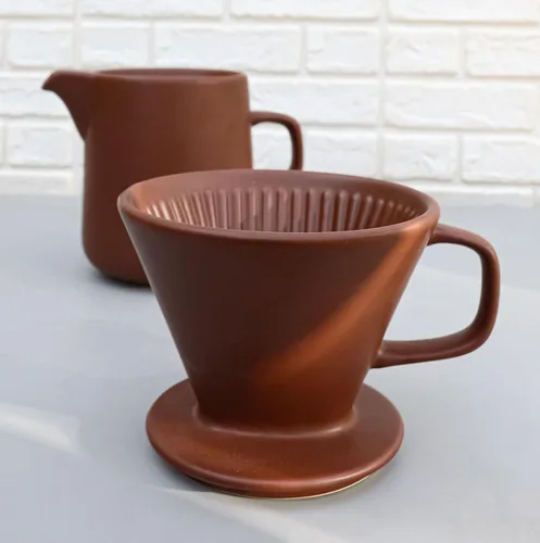 Miniatura 8 de Ebros Gift Colorido acabado mate de porcelana portátil artesanal artesanal estilo barista cafetera jarra con filtro verter sobre gotero juego