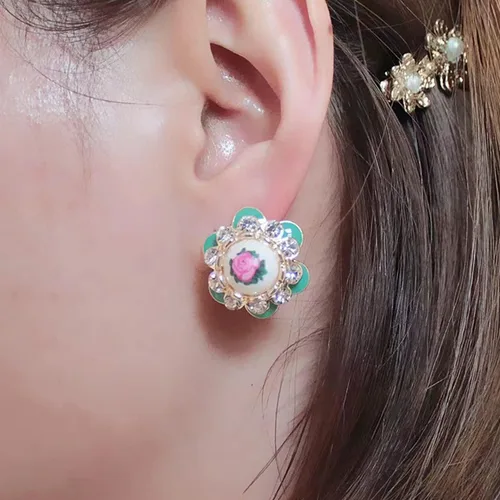 Miniatura 2 de Aretes de tuerca clásicos con diseño de rosa esmaltada, estilo elegante, diseño de rosa 3D, hipoalergénicos, para mujer