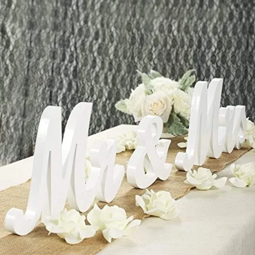 BLOOBLOOMAX Letrero de madera con texto en inglés "Mr and Mrs", letras rústicas de Mr. & Mrs. para mesa de boda, decoración para fotos, mesa de