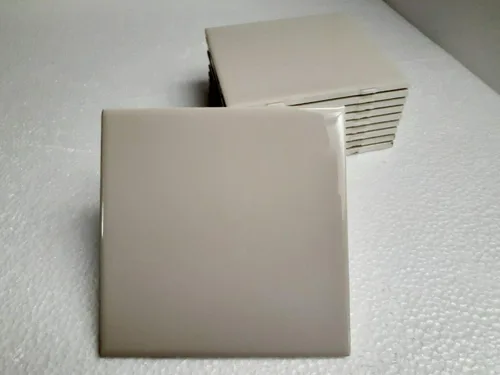 Azulejo de cerámica de 6 pulgadas 6x6 hueso beige almendra Daltile Color 0135 Metro cuadrado 6 x 6 pulgadas brillante caja de 10 piezas