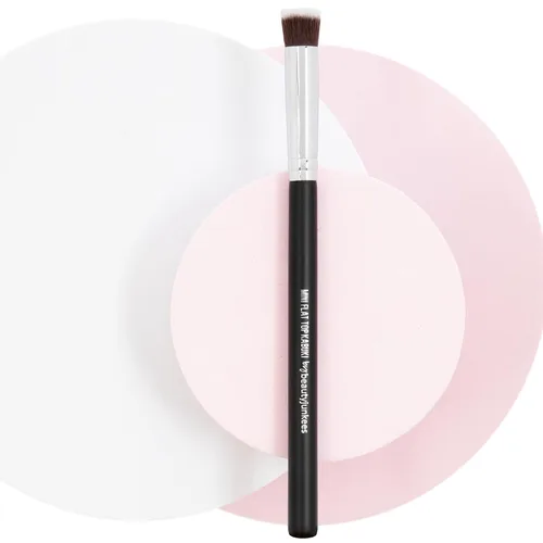 Miniatura 7 de Beauty Junkees Mini cepillo corrector de parte superior plana debajo de los ojos para difuminar pequeñas densas firmes sintéticas, funciona