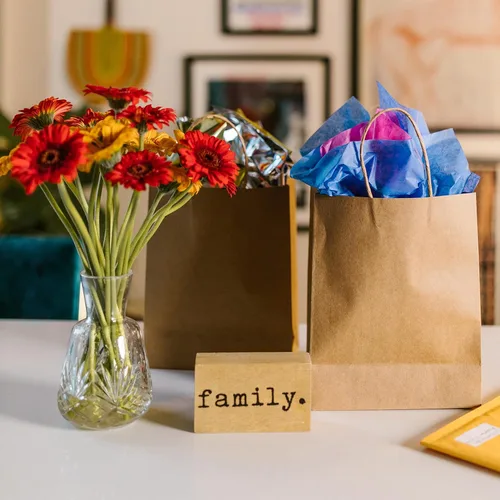 Miniatura 7 de Brothersbox Bolsas pequeñas de papel marrón con asas 100 PCS, 5.25 * 3.25 * 8 pulgadas, bolsas de regalo de papel kraft a granel para manualidades