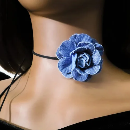 Miniatura 6 de Gargantilla negra con cordones de flores de camelia para mujer