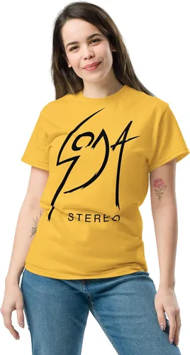 Miniatura 3 de Soda Stereo. Banda de Rock Argentina. Rock Nacional Argentino. Camiseta de 100% algodón peinado. Corte Unisex. CAM2723. Amarilla