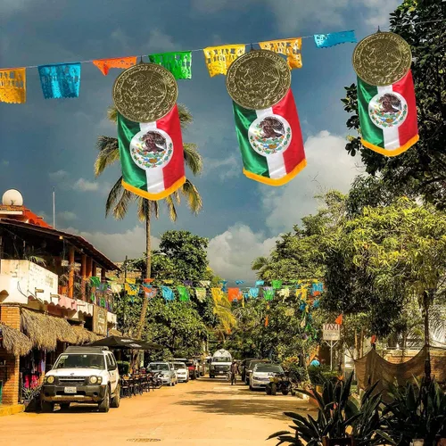 Miniatura 3 de Bandera de Mexcio colgante extragrande con flecos y placa de Estados Unidos Mexicanos en tono dorado, suministros y decoraciones para fiesta