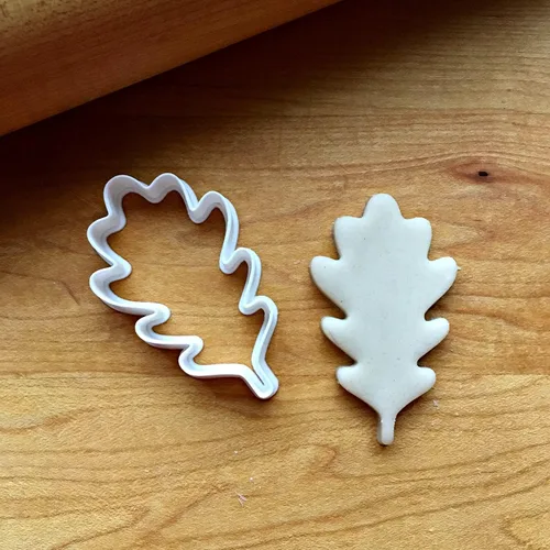 Miniatura 3 de Sweet Prints Inc Oak Leaf (outline) Cookie Cutter - Dishwasher Safe (2")