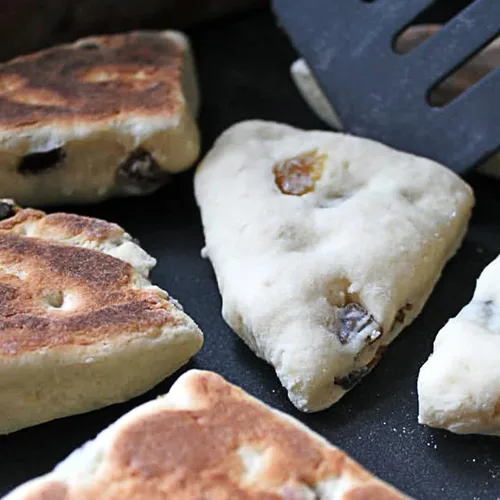 Miniatura 5 de Sartén de hierro fundido de 11 pulgadas Roti Tawa, sartén de crepe de hierro fundido de doble asa para dosa, tortillas