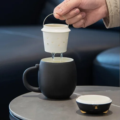 Miniatura 5 de HEER Taza de té para gatos con infusor y tapa, taza de té de cerámica de 13.5 onzas, regalo para amantes de los gatos para amigos y familia (negro)